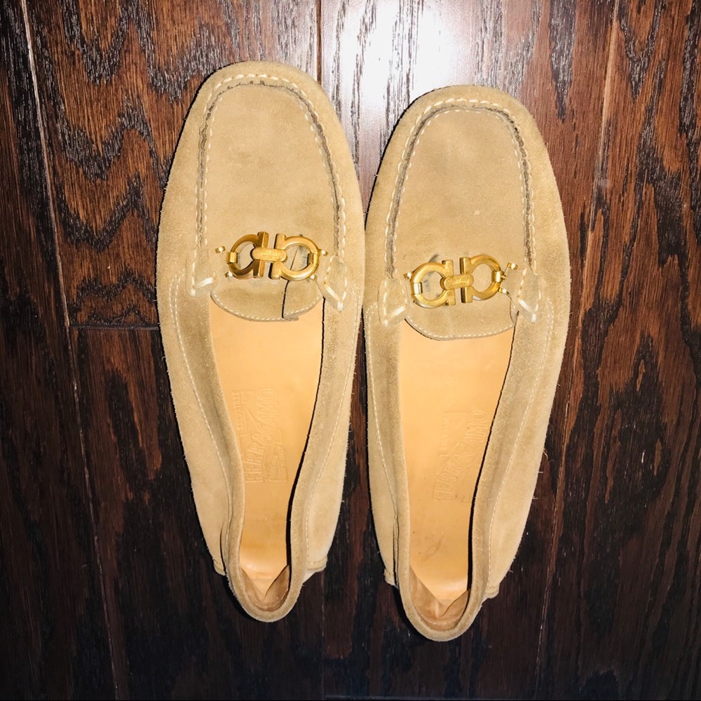 Ferragamo loafers final  REDUCTION. Firm❤️